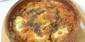 طريقة عمل طاجن الفول بالبيض طريقة عمل طاجن الفول بالبيض