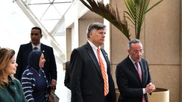 نائب وزير الخارجية الأمريكي ونظيره الطاجيكستاني يزوران المتحف المصري الكبير