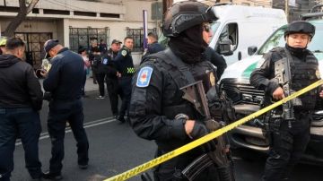 هجوم مسلح على ملعب كرة قدم في المكسيك يخلف 11 قتيلا و12 مصابا هجوم مسلح على ملعب كرة قدم في المكسيك يخلف 11 قتيلا و12 مصابا