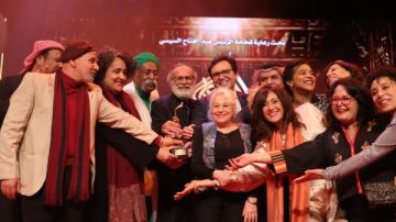 الهاربات يفوز بالمركز الأول ..وزير الثقافة يسلم جوائز مهرجان المسرح العربي
