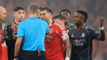 بنفيكا يسقط ريال مدريد برباعية مثيرة ويخطف بطاقة التأهل في دوري أبطال أوروبا