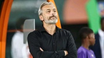 ديسابر: منتخب الكونغو جاهز لمواجهة الجزائر.. ونسعى لتطبيق خطتنا على أرض الملعب ديسابر: منتخب الكونغو جاهز لمواجهة الجزائر.. ونسعى لتطبيق خطتنا على أرض الملعب