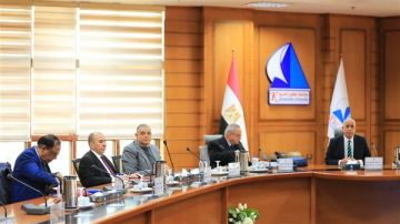 رئيس جامعة كفرالشيخ يترأس لجنة اختيار عميد كلية الآداب بالجامعة