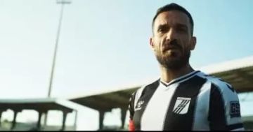 علي معلول يسجل في رباعية الصفاقسي ضد البنزرتي بالدوري التونسي علي معلول يسجل في رباعية الصفاقسي ضد البنزرتي بالدوري التونسي