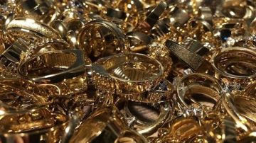 أسبوع تداول تاريخي.. الذهب يتربع على عرش أصول الملاذ الآمن