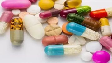 رئيس لجنة التصنيع الدوائي: قرار هيئة الدواء لا يمنع التركيبات الصيدلية إلا للحالات العقيمة رئيس لجنة التصنيع الدوائي: قرار هيئة الدواء لا يمنع التركيبات الصيدلية إلا للحالات العقيمة