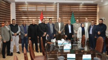 محافظ القليوبية يعقد اجتماعا مع مستثمري المنطقة الاستثمارية ببنها لبحث مطالبهم وحل مشكلاتهم محافظ القليوبية يعقد اجتماعا مع مستثمري المنطقة الاستثمارية ببنها لبحث مطالبهم وحل مشكلاتهم