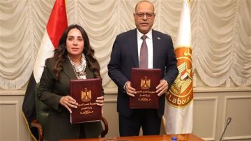 وزير العمل يوقع عقدا لإدارة وتشغيل مراكز التدريب المهني وربطها بسوق العمل