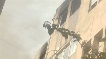 السيطرة على حريق اندلع داخل شقة سكنية بمنطقة الدقي السيطرة على حريق اندلع داخل شقة سكنية بمنطقة الدقي