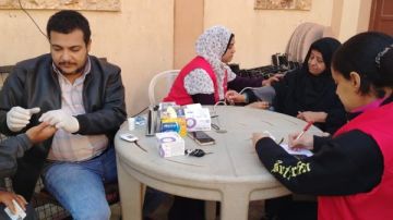 صحة قنا تعلن تنفيذ خطة تأمين طبي شاملة خلال احتفالات عيد الميلاد