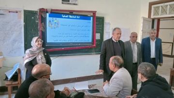 مدير تعليم أسيوط يتفقد فعاليات المرحلة الثانية من البرنامج التدريبى التعليم من أجل الغد 