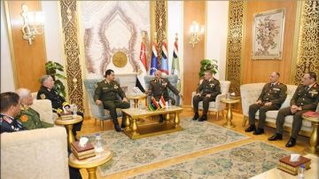 وزير الدفاع ورئيس الأركان يلتقيان نائب القائد العام للجيش الوطني الليبي