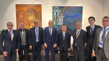 وزير الري يلتقى وفد اليابان شريك مصر في رئاسة الحوار التفاعلي للمياه وزير الري يلتقى وفد اليابان شريك مصر في رئاسة الحوار التفاعلي للمياه