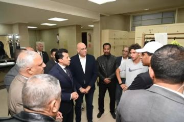 وزير الشباب والرياضة يتفقد نادي التوفيقية للتنس بالجيزة