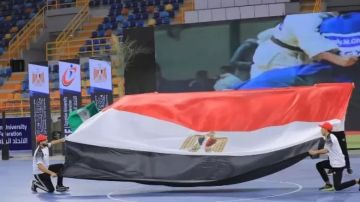 وزيرا التعليم العالي والشباب والرياضة يشهدان فعاليات افتتاح دوري الجامعات وزيرا التعليم العالي والشباب والرياضة يشهدان فعاليات افتتاح دوري الجامعات