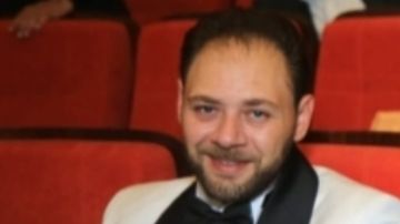 محمد علي رزق يتعرض لحادث سير بطريق الواحات