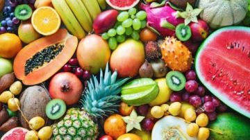 اليوسفي بـ20 والفراولة بـ30 جنيها.. أسعار الفاكهة في الأسواق