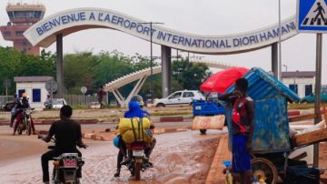 شحنة يورانيوم.. داعـ ش يعلن مسئوليته عن هجوم على قاعدة جوية في النيجر شحنة يورانيوم.. داعـ ش يعلن مسئوليته عن هجوم على قاعدة جوية في النيجر