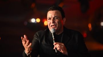 غنى سيرة الحب.. محمد فؤاد يتألق بأضخم حفلات رأس السنة فى القاهرة الجديدة