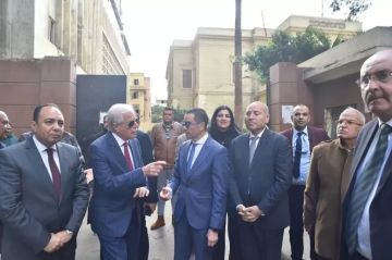 مربع الوزارات بوسط القاهرة.. وزير الاستثمار يوضح سبل استثماره فندقيا وخدميا مربع الوزارات بوسط القاهرة.. وزير الاستثمار يوضح سبل استثماره فندقيا وخدميا