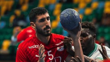 يد مصر تهزم نيجيريا 48 - 22 وتتأهل للمربع الذهبي في بطولة أفريقيا يد مصر تهزم نيجيريا 48 - 22 وتتأهل للمربع الذهبي في بطولة أفريقيا