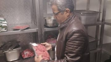 حملة تفتيشية مكثفة على المحلات والمطاعم بالغردقة لضبط الأسواق وحماية صحة المواطنين حملة تفتيشية مكثفة على المحلات والمطاعم بالغردقة لضبط الأسواق وحماية صحة المواطنين