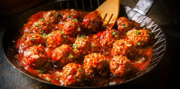 طريقة عمل الكفتة بالصلصة بمذاق شهي