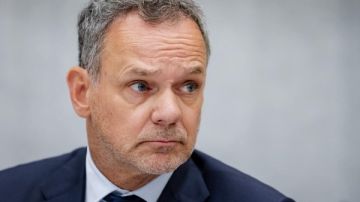 وزير الخارجية الهولندي: ندرس إرسال قوات إلى جرينلاند