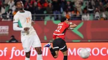 أمم إفريقيا.. مصر تتقدم على كوت ديفوار في الشوط الأول