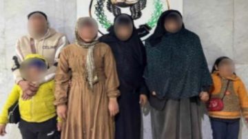 استغلت الأطفال في أعمال التسول بالجيزة.. عصابة تواجه هذه العقوبة بالقانون استغلت الأطفال في أعمال التسول بالجيزة.. عصابة تواجه هذه العقوبة بالقانون