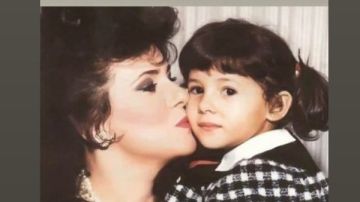 بعد 5 سنوات على رحيلها.. دنيا سمير غانم تستعيد ذكرى ميلاد والدتها بعد 5 سنوات على رحيلها.. دنيا سمير غانم تستعيد ذكرى ميلاد والدتها