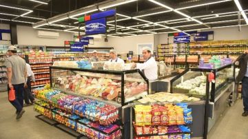 بين الغلاء وضغط المظاهر .. كيف تعيد الأسر ترتيب استهلاكها لمواجهة الأزمة الاقتصادية؟