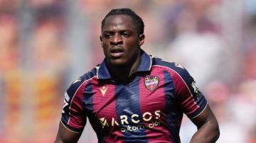 رشلونة ينسحب من صفقة إيتا إيونج