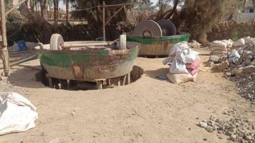 محافظ قنا: إزالة 12 طاحونة ذهب وحالات تعد على أراضي الدولة بقوص صور