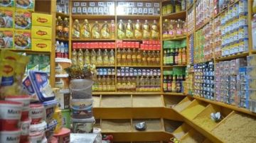 انخفاض في أسعار السلع الغذائية بأسواق الوادي الجديد انخفاض في أسعار السلع الغذائية بأسواق الوادي الجديد