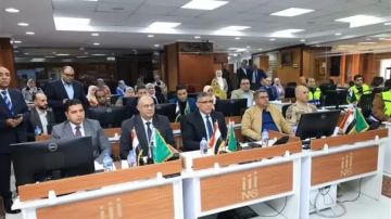 محافظ الجيزة يتابع أعمال فتح لجان جولة إعادة انتخابات مجلس النواب محافظ الجيزة يتابع أعمال فتح لجان جولة إعادة انتخابات مجلس النواب