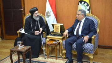 محافظ الدقهلية يستقبل وفد الكنيسة في إطار الاحتفالات بالعام الجديد