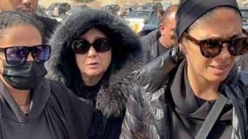 بعد تشييع جنازته.. موعد عزاء شقيق الفنانة شيرين بعد تشييع جنازته.. موعد عزاء شقيق الفنانة شيرين