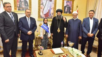 ترسيخ قيم المواطنة.. محافظ أسيوط يختتم جولاته لتهنئة الأقباط بعيد الميلاد ترسيخ قيم المواطنة.. محافظ أسيوط يختتم جولاته لتهنئة الأقباط بعيد الميلاد