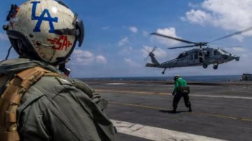 سفن حربية وطائرات مقاتلة ما الأسطول الأمريكي الضخم المتجه إلى إيران؟