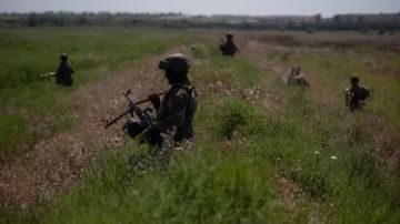 كولومبيا: نشر 30 ألف جندي على الحدود مع فنزويلا