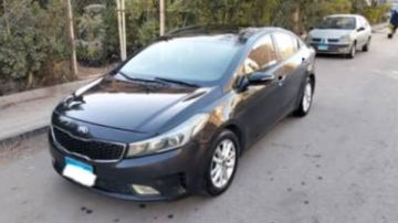 كيا K4 سيدان سعرها 700 ألف جنيه كيا K4 سيدان سعرها 700 ألف جنيه