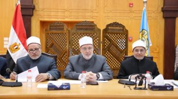 مجلس جامعة الأزهر يدعو طلاب العلم لزيارة معرض الكتاب