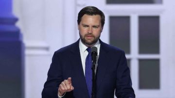 نائب ترامب: يمكن لفنزويلا بيع النفط إذا كان يخدم الولايات المتحدة فقط نائب ترامب: يمكن لفنزويلا بيع النفط إذا كان يخدم الولايات المتحدة فقط