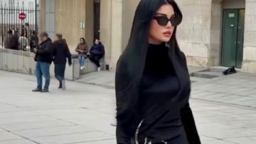 هيفاء وهبي في باريس على هامش عرض أزياء المصمم العالمي طوني ورد