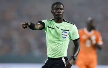 الجابوني أتشو حكما لمباراة مصر والسنغال الجابوني أتشو حكما لمباراة مصر والسنغال