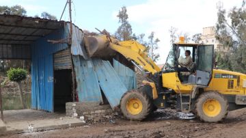 تطبيق القانون ببيلا.. إزالة 7 حالات تعد في كفر الشيخ صور