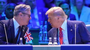 رئيس الوزراء البريطاني يطالب ترامب بالاعتذار عن تصريح مهين بشأن الناتو رئيس الوزراء البريطاني يطالب ترامب بالاعتذار عن تصريح مهين بشأن الناتو