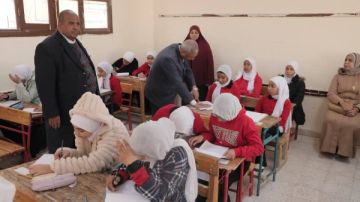 أخبار الوادي الجديد: انطلاق امتحانات الفصل الدراسي الأول لصفوف النقل بالتعليم العام والفني.. واستقرار في أسعار السلع الغذائية