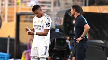 إيدين هازارد يتوقع حصول مبابي على الكرة الذهبية